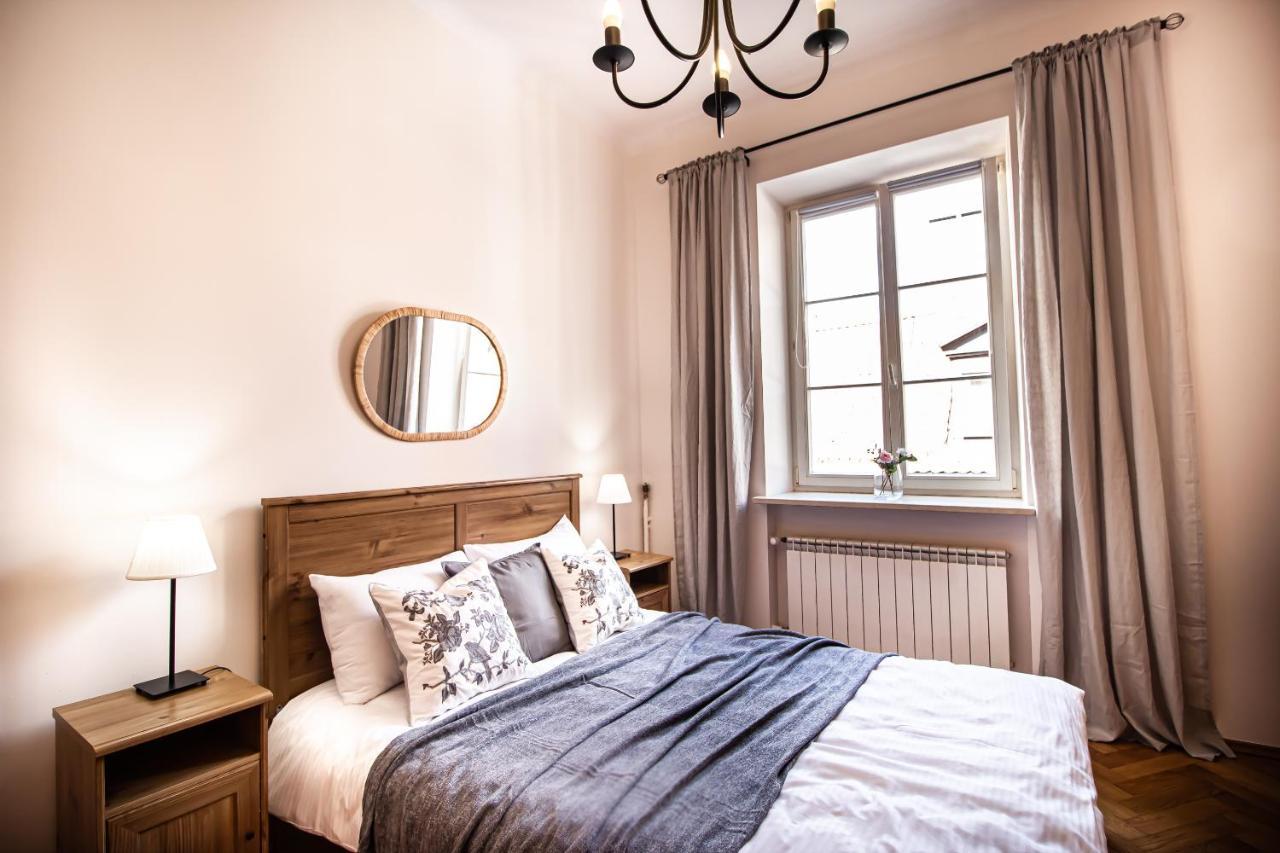 Swietojanska Old Town Apartment วอร์ซอ ภายนอก รูปภาพ